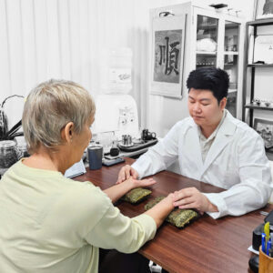 Tư vấn thể chất Đông y tại Dr. Tan Clinic